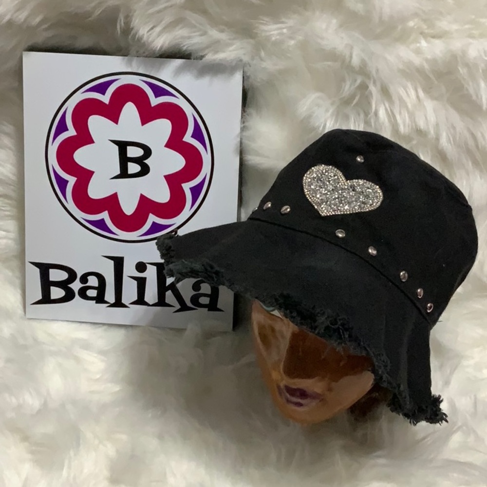 ONE OF THE KIND🌸 RAW TRIM BUCKET HAT🧢 🧢 Custom ❤️ iron patch and silver studs